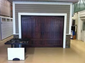 Showroom - Wood Door